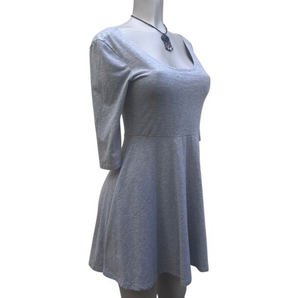 Sparkle & Fade Dress Women's Medium Gray Scoop Neck Fit & Flare Mini Skater - Picture 4 of 16